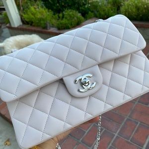 Chanel 21b light purple sm classic medium flap bag